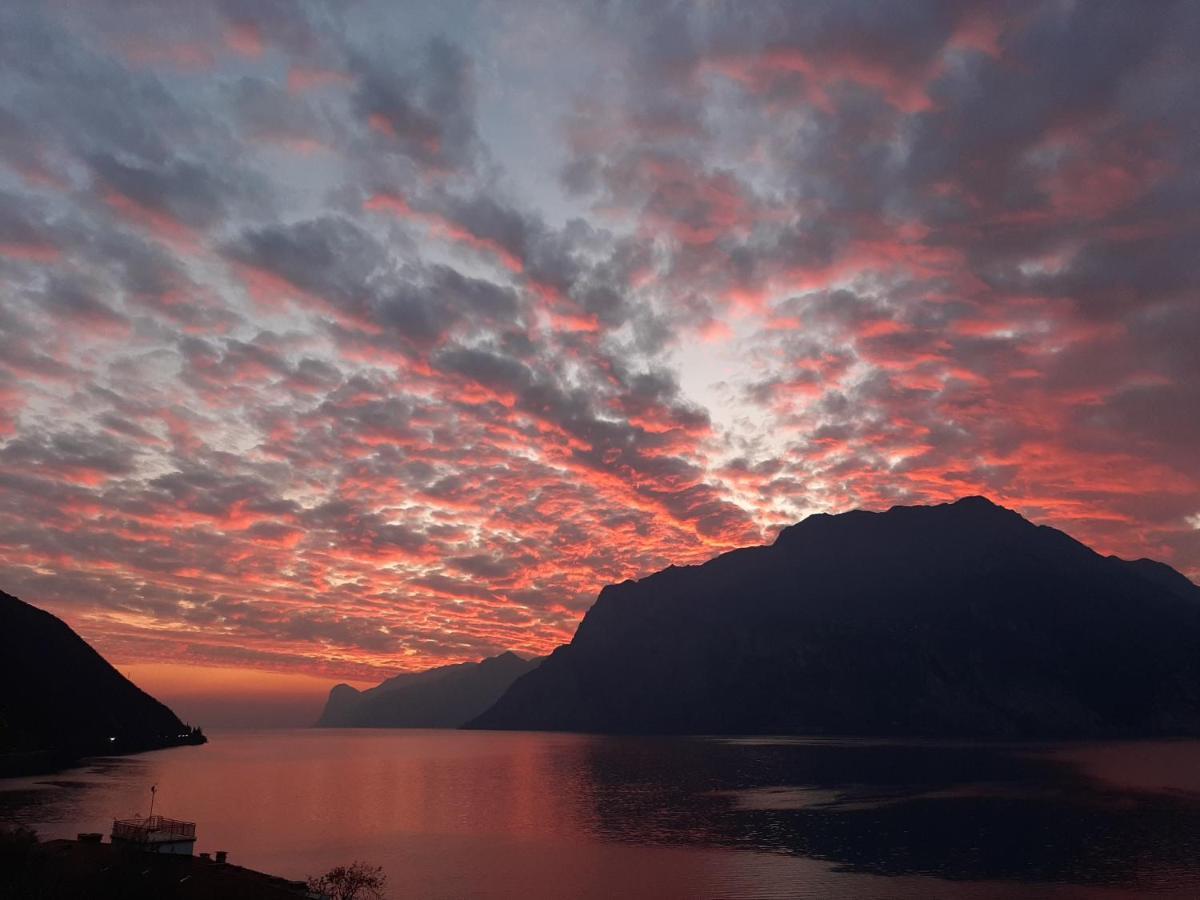 Vistalago Torbole Torbole Sul Garda Eksteriør billede